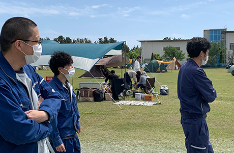 キャンプ場で市場調査